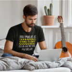 Majica s kratkimi rokavi z napisom Moj poklic je strogo zaupen